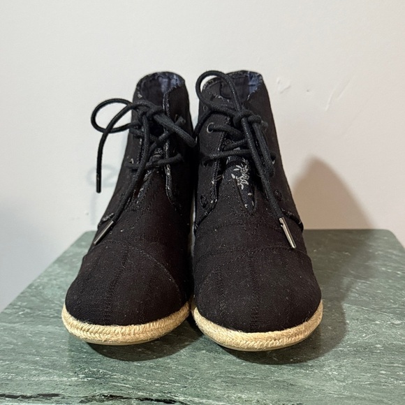 TOMS Canvas Black Wedge Ankle Boots - Picture 2 of 8